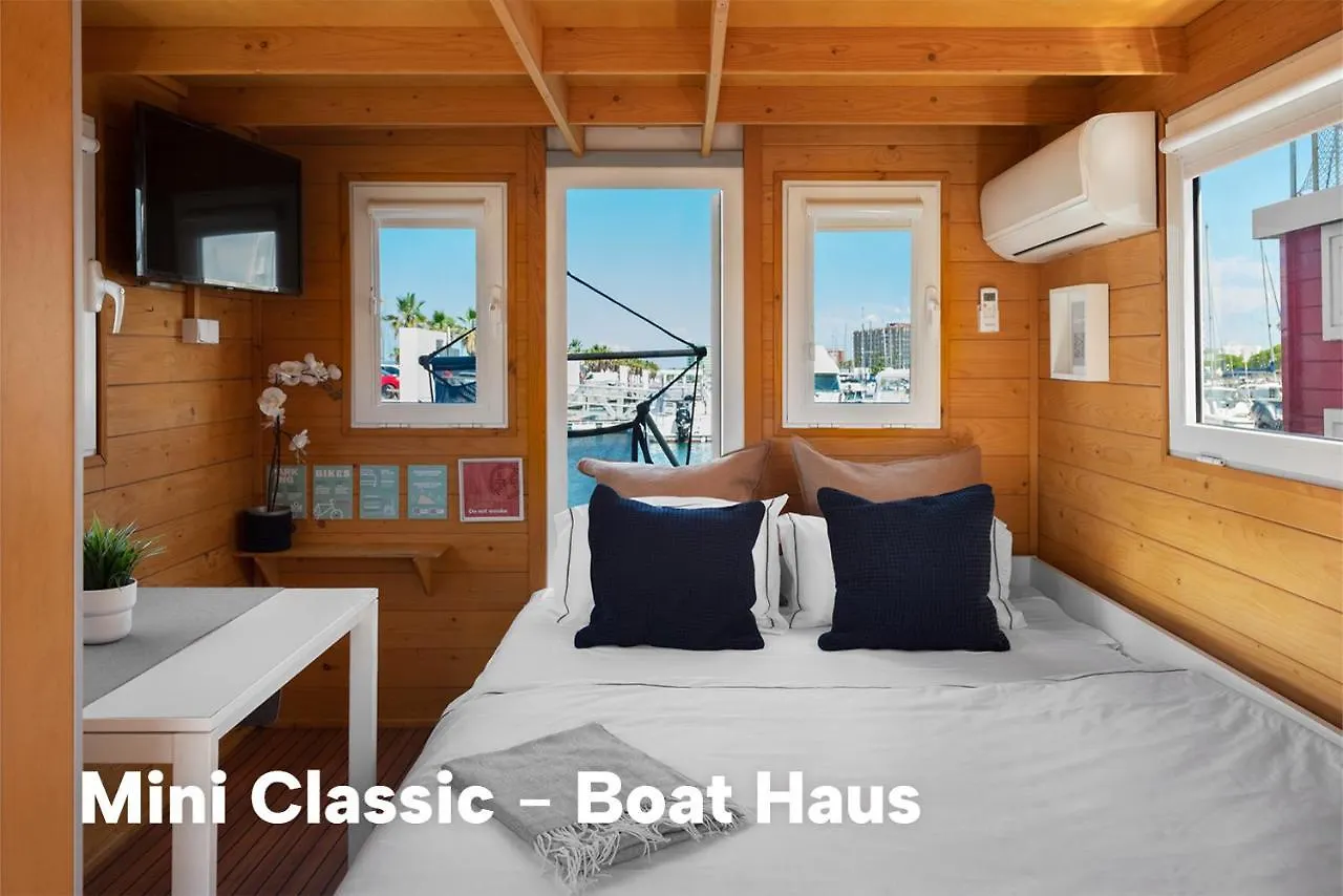 Boat Haus - Casas Flotantes Frente A Gibraltar Hotel La Linea de la Concepcion 3*,