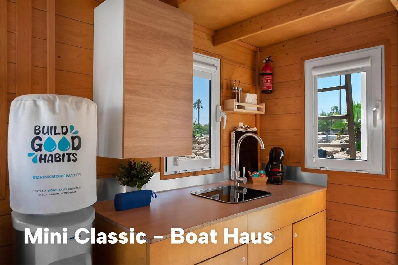 Boat Haus - Casas Flotantes Frente A Gibraltar 호텔 La Línea de la Concepción 보트호텔