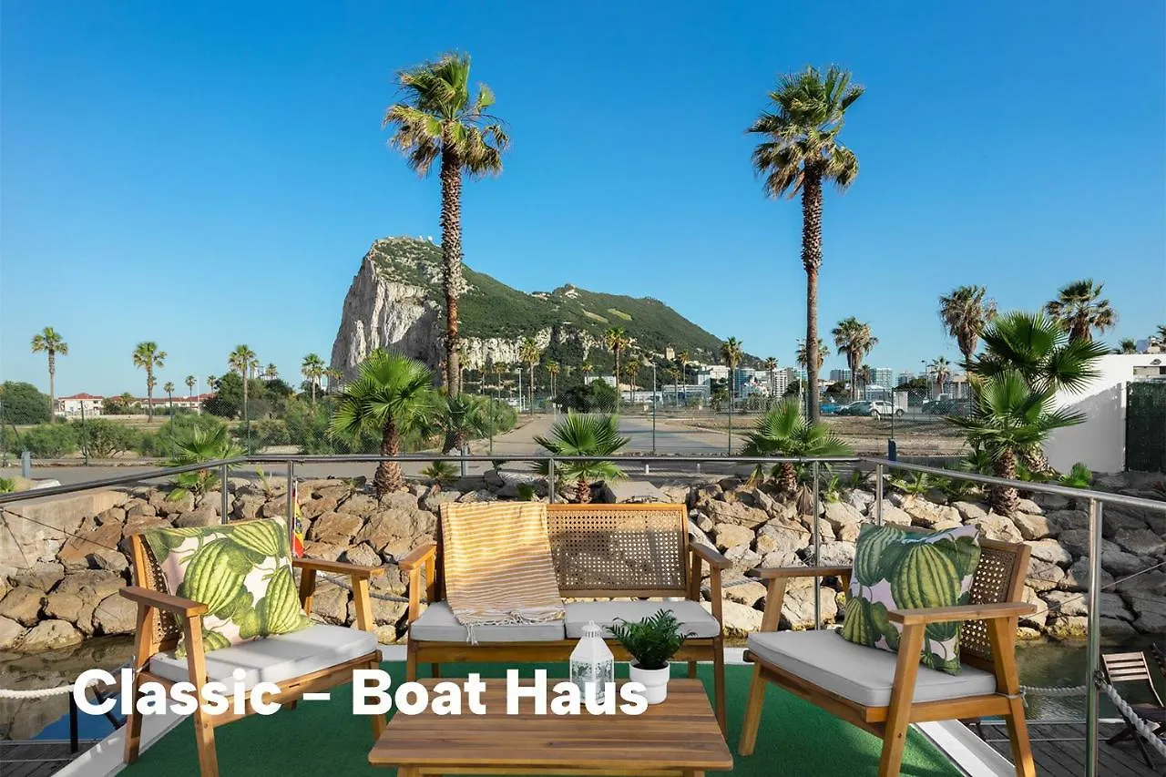 Boat Haus - Casas Flotantes Frente A Gibraltar Ξενοδοχείο La Línea de la Concepción Πλωτό κατάλυμα