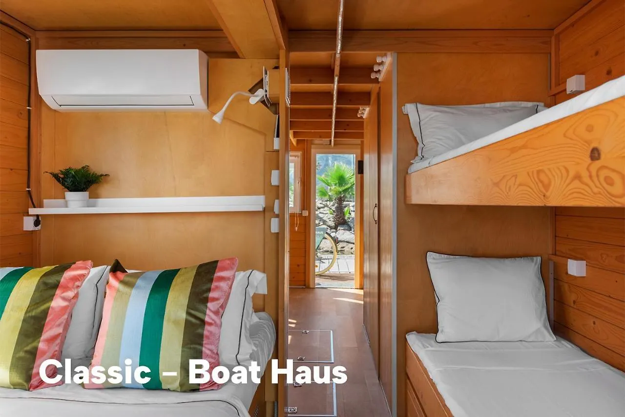 Botel Boat Haus - Mediterranean Experience  La Línea de la Concepción