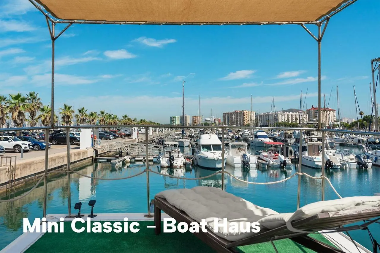 Boat Haus - Casas Flotantes Frente A Gibraltar Ξενοδοχείο La Línea de la Concepción Πλωτό κατάλυμα