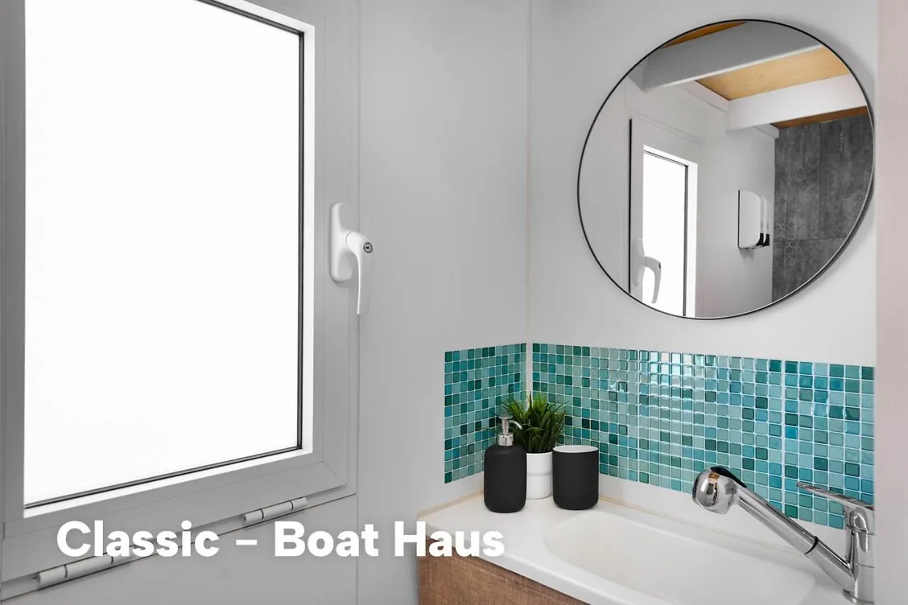 Boat Haus - Mediterranean Experience  La Línea de la Concepción 3*,