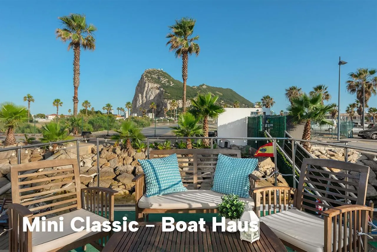 Boat Haus - Mediterranean Experience  La Línea de la Concepción 3*,  Spanien