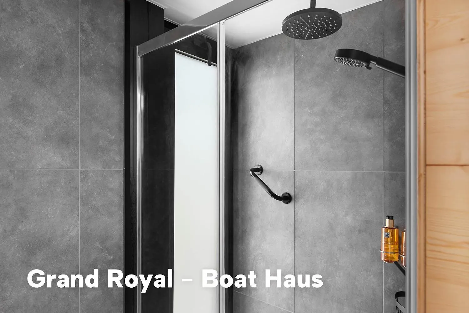 Boat Haus - Mediterranean Experience  La Línea de la Concepción Botel