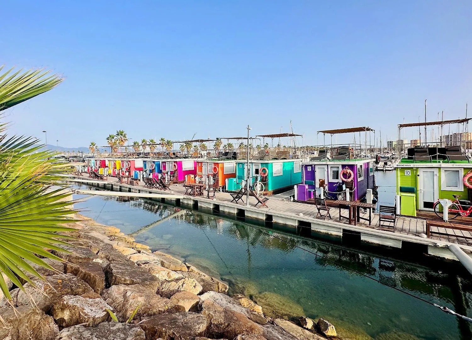 Boat Haus - Mediterranean Experience  La Línea de la Concepción Botel