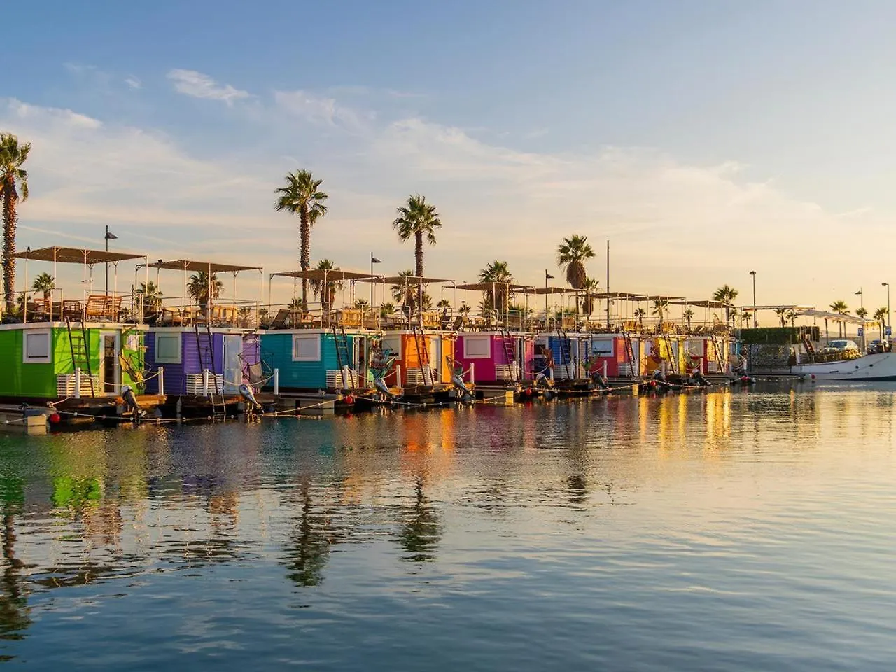 Boat Haus - Mediterranean Experience  La Línea de la Concepción
