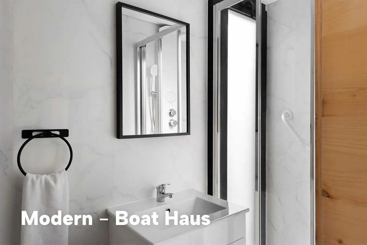 Boat Haus - Casas Flotantes Frente A Gibraltar Otel La Línea de la Concepción