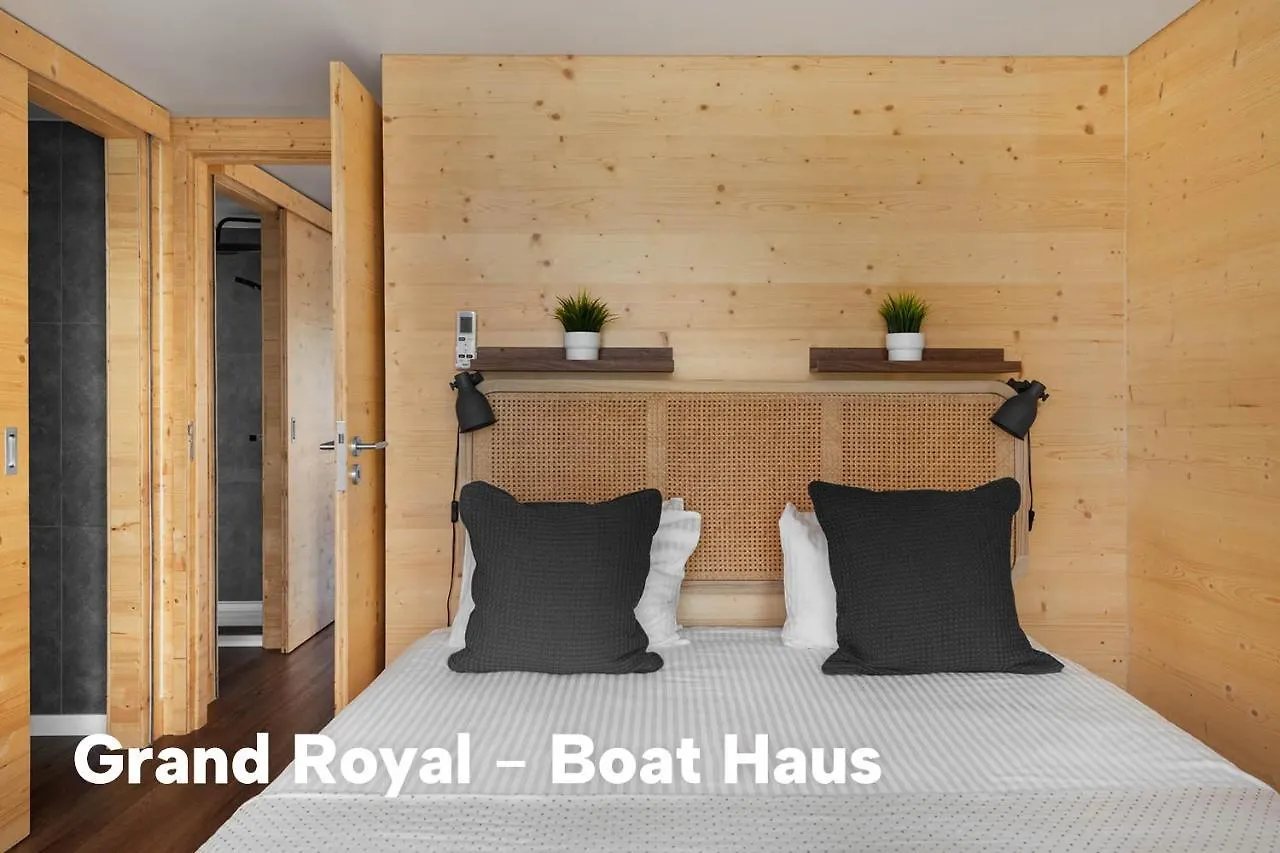 Botel Hotel Boat Haus - Casas Flotantes Frente A Gibraltar La Línea de la Concepción
