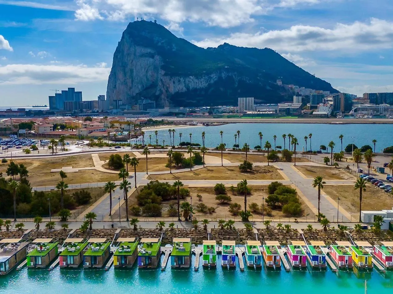 Hotel Boat Haus - Casas Flotantes Frente A Gibraltar La Línea de la Concepción Botel
